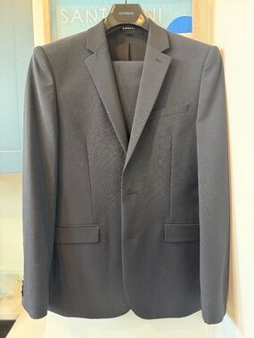 Express men’s suit. Black